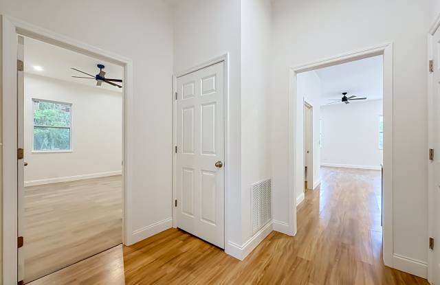 2250 West 13th Street Gallery 4