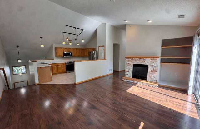 ***RENT SPECIAL!!!*** Luxurious 3 Bedroom, 2 Bathroom GORGEOUS townhome! photos photos ***RENT SPECIAL!!!*** Luxurious 3 Bedroom, 2 Bathroom GORGEOUS townhome! photos photos