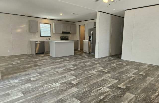 6671 Hidden Oaks Drive Gallery 2