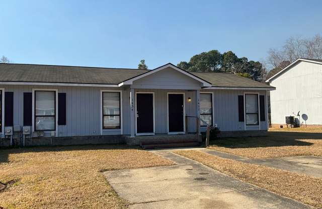 1434 Tangora Lane Fayetteville,NC 28304 **2 WEEKS FREE RENT OFF FULL MONTH'S RENT** photos photos