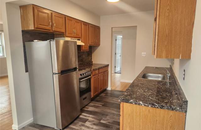 4177 Merrick Road Gallery 2