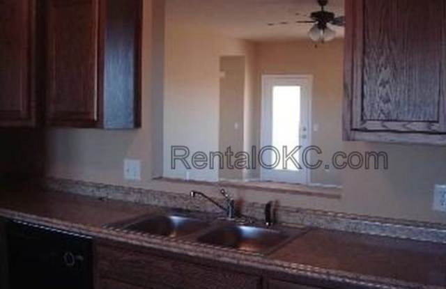 17613 Black Hawk Drive Gallery 3