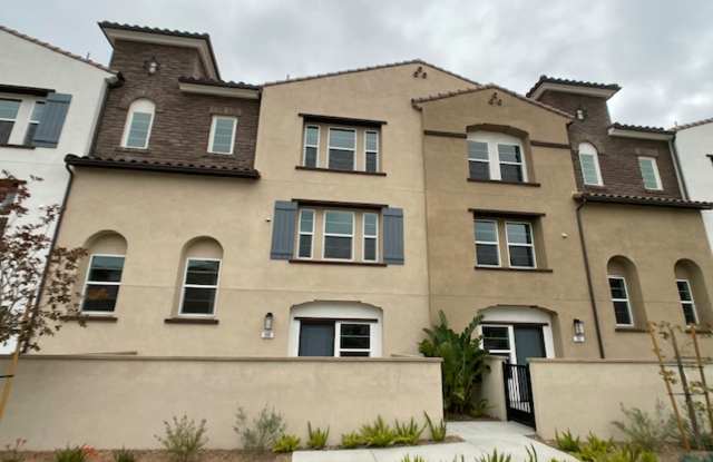 Camarillo 3 Bed 4 Bathroom Never Lived In Condo photos photos