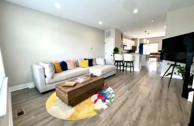 4905 Devitt Place photos photos