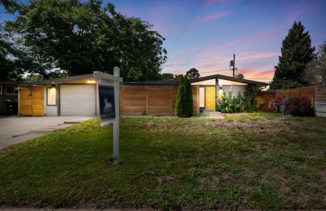 LUX 3BD, 2BA Mid-Century Modern Home in Harvey Park photos photos