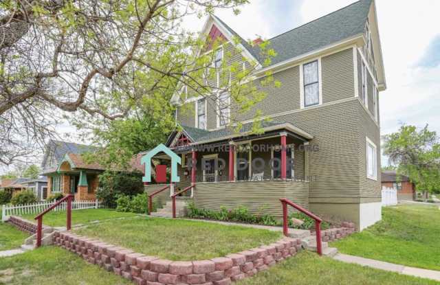 Spacious 5-Bedroom Home in the Heart of Great Falls – Mid-Term Rental photos photos