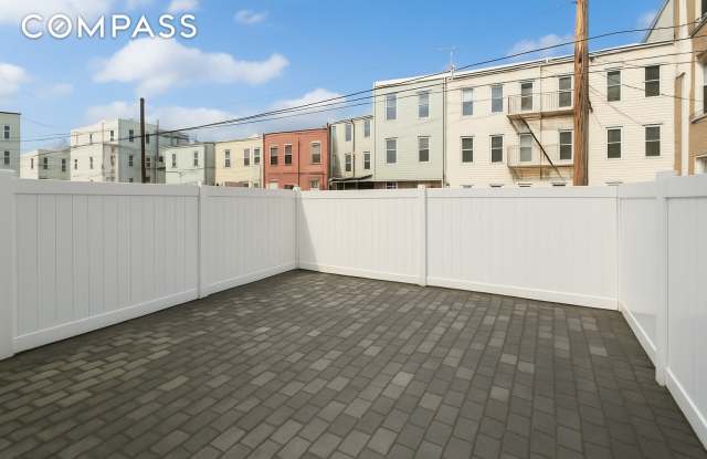 671 Metropolitan Avenue photos photos