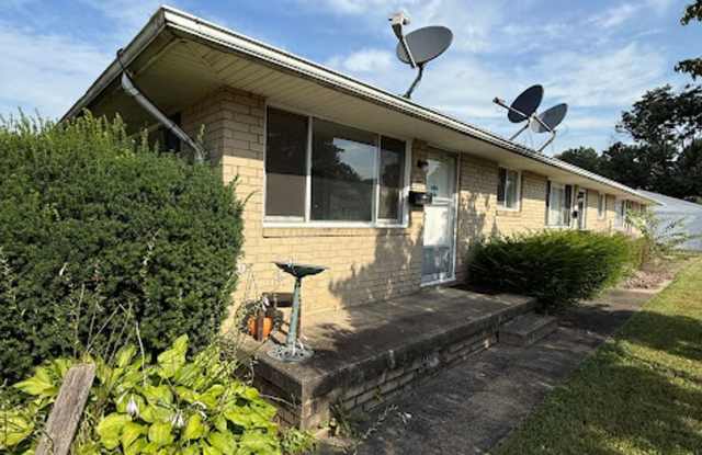 2 Bedroom, 1 Bathroom Ready for Rent! photos photos