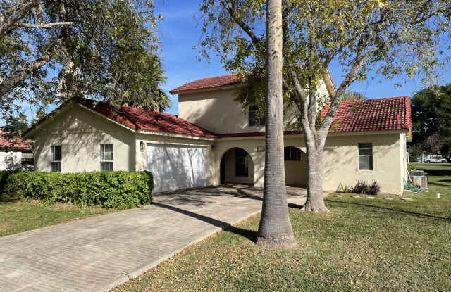 900 Avenida De Leon photos photos