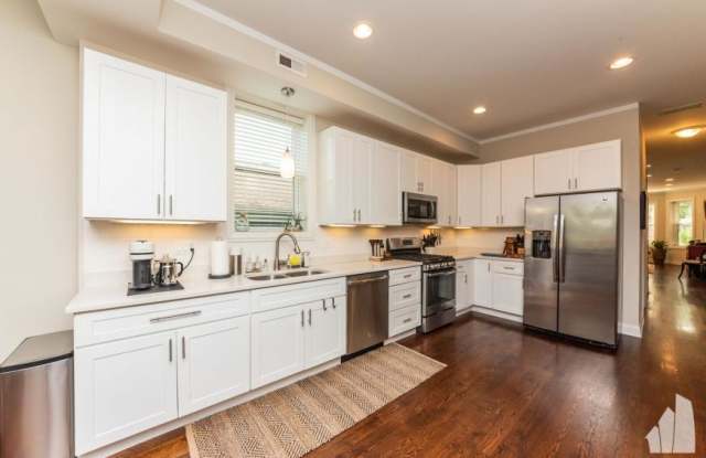 839 Lyman Ave, photos photos