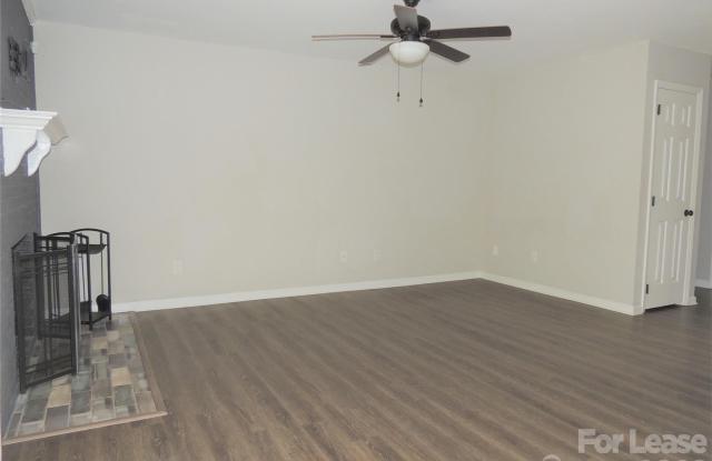 9252 Kings Canyon Drive Gallery 4