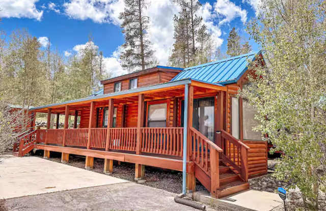Tiny Home! 45 minutes from Breckenridge! Winter lease or longer! Gallery 1