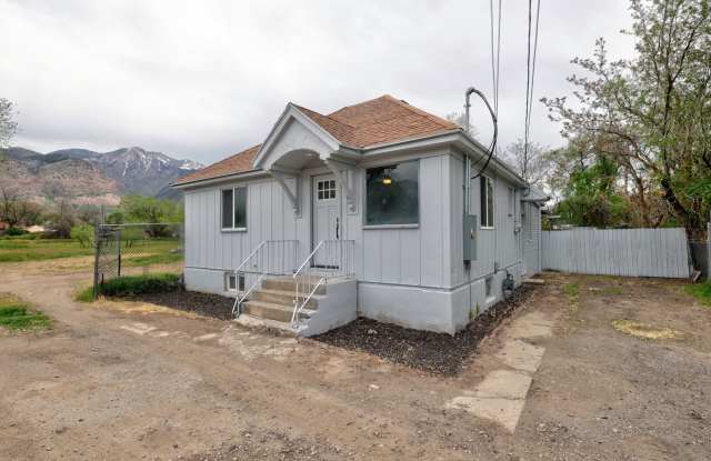 Price dropped ready to go! Don't miss out on this 3 bedroom home Gallery 3