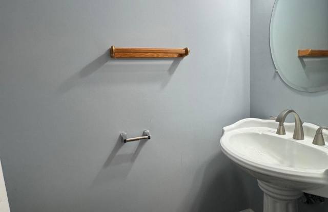 14506 FOOLISH PLEASURE Road Gallery 3