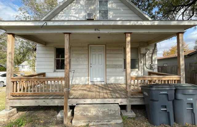 896 W 5th Ave photos photos