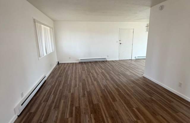 3 Bedroom Home Fully Fenced Front & Back Yards. Gallery 3