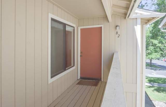 Great 1 bedroom condo just off Clear Acre Lane photos photos Great 1 bedroom condo just off Clear Acre Lane photos photos