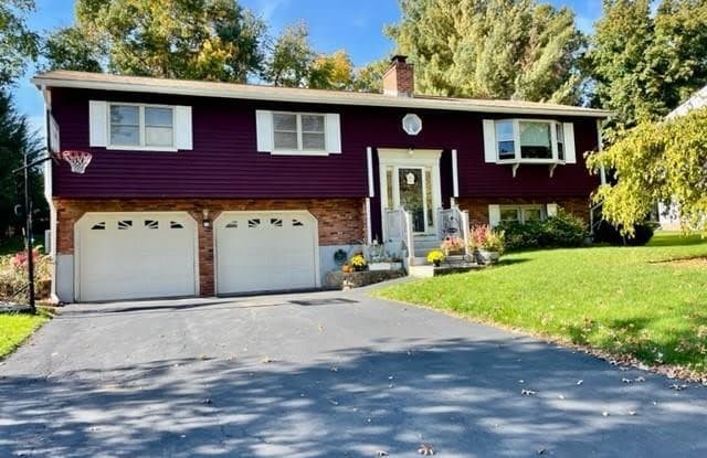 46 Kennedy Drive - 46 Kennedy Drive, Meriden, CT 06450