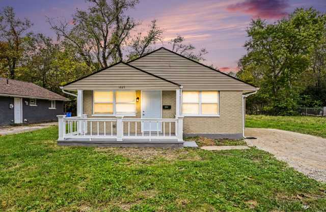 Renovated 3 Bed 1 Bath Ranch Gallery 1
