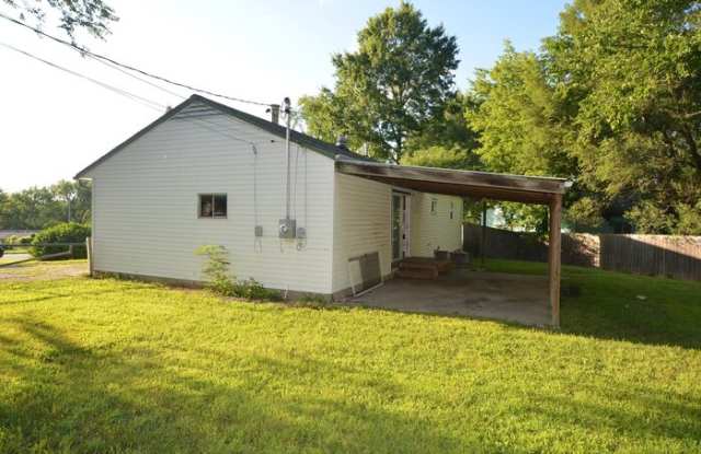 6301 East 149 Terrace Gallery 3