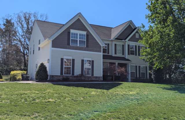 Harrisburg with Large Fenced-In Yard, Small Private Pool/Spa and Putting Green photos photos