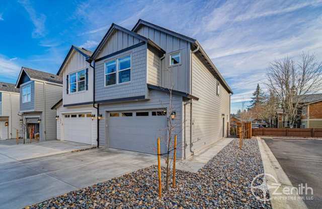 4915 NE 2nd Court photos photos