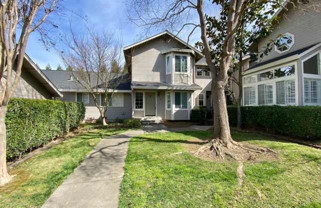 Updated 2 Bed 2 Story Napa Valley Club Condo with Community Pool and Tennis Courts photos photos