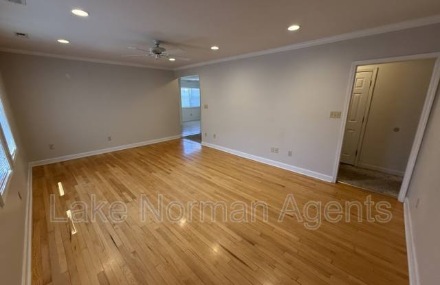 140 Watkins St Gallery 4