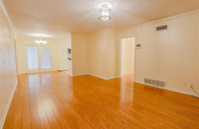 5001 Stadium Drive Gallery 3