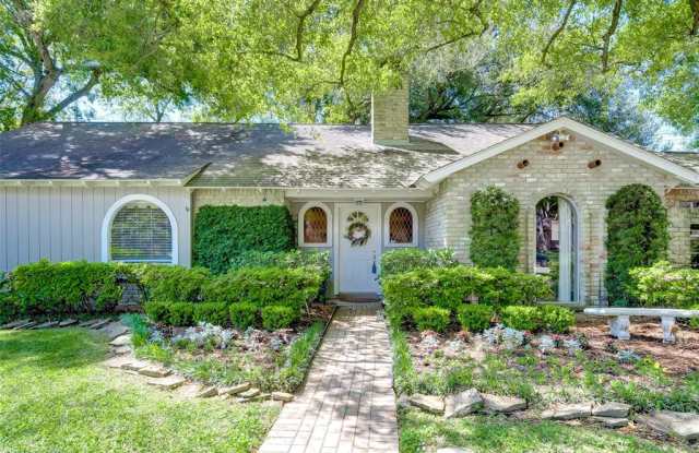 2107 Rosefield Drive Gallery 2