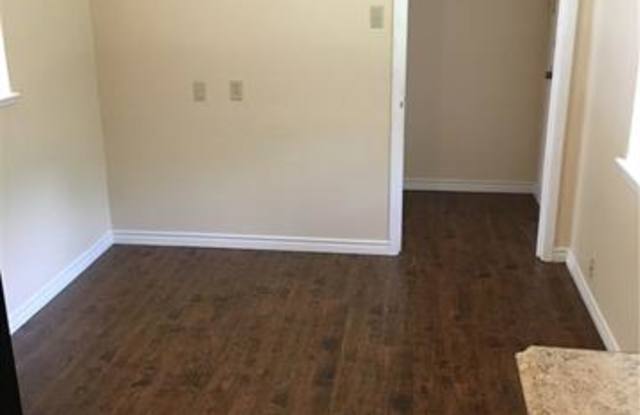 2725 Wesleyan Drive Gallery 4
