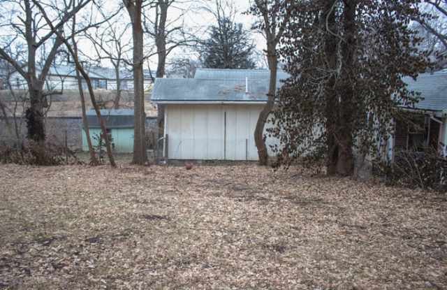 1502 South Home Avenue Gallery 3