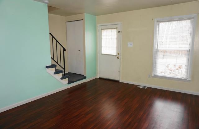 Charming 3BD/1BA Townhome in Belmont/Nottingham, MD! Gallery 3
