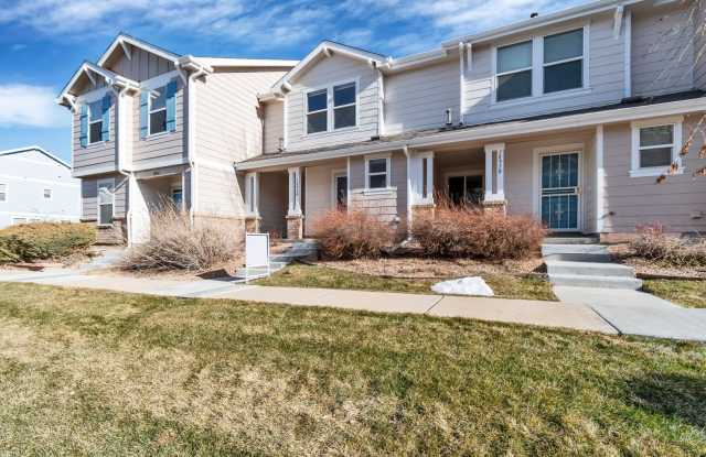 3BR Townhome Near DIA & Light Rail | New Carpet, Garage & Fenced Patio Gallery 1