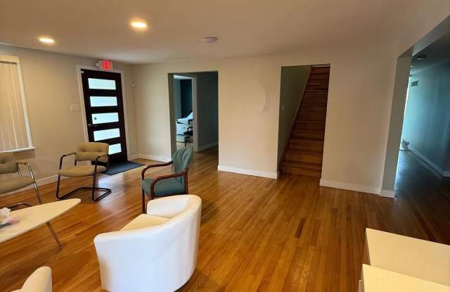 5015 E TRINDLE Road Gallery 2