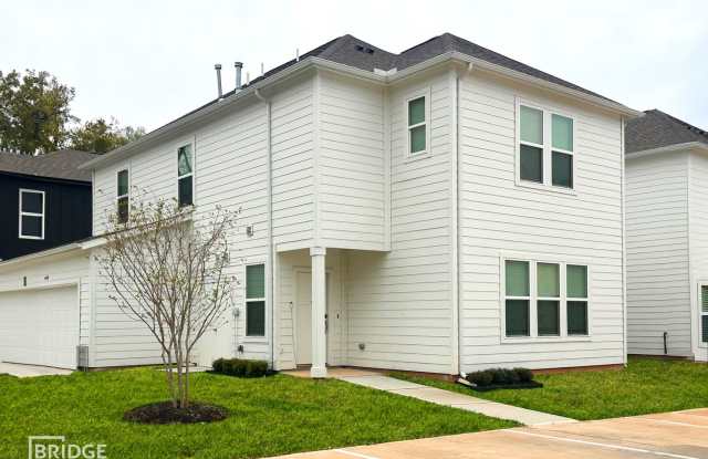 448 Huisache St, Lake Jackson, TX 77566 - 448 Huisache Street, Lake Jackson, TX 77566