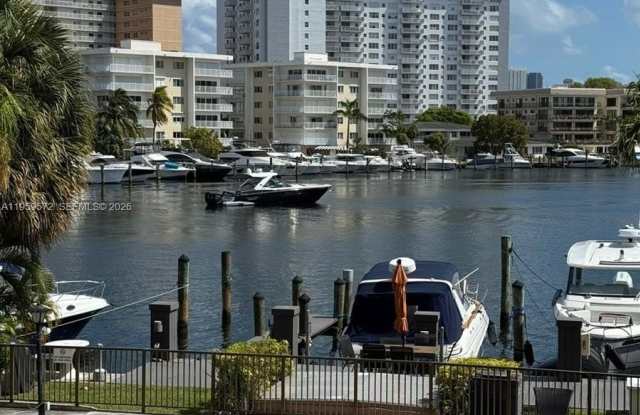 2420 Diana Dr photos photos