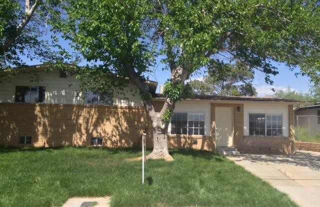 Dog Friendly - 4 Bedroom with Granite Counter tops. photos photos