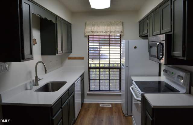 4018 The Oaks Drive photos photos