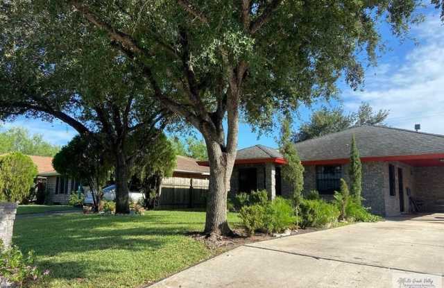 1910 WYOMING DR. Gallery 2