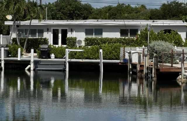 1301 Grouper Drive photos photos