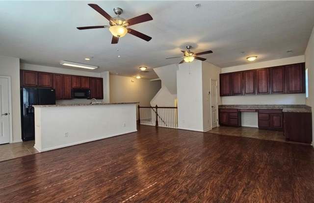 214 Larimar Avenue Gallery 4