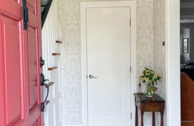 934 S Dunsmuir Ave photos photos