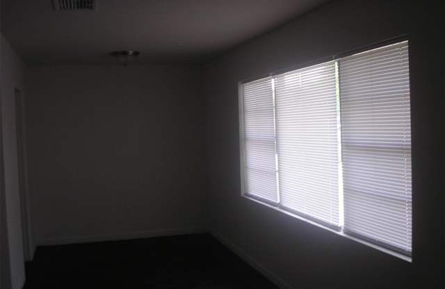 1224 N 66th Gallery 2