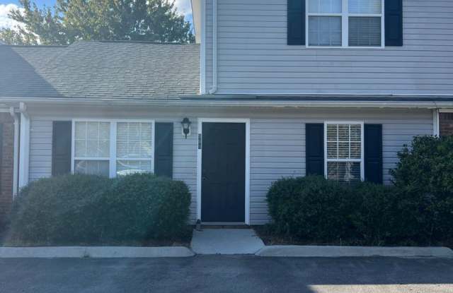 BEAUTIFUL 3 BEDROOM 2 BATH TOWNHOUSE - 569 Corbin Street, Jacksonville, NC 28546