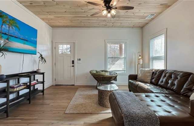 360 Prince Drive Gallery 4