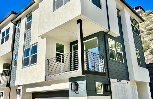 Brand New Townhome Overlooking Mission Valley - 3010 Marquee Way, San Diego, CA 92108