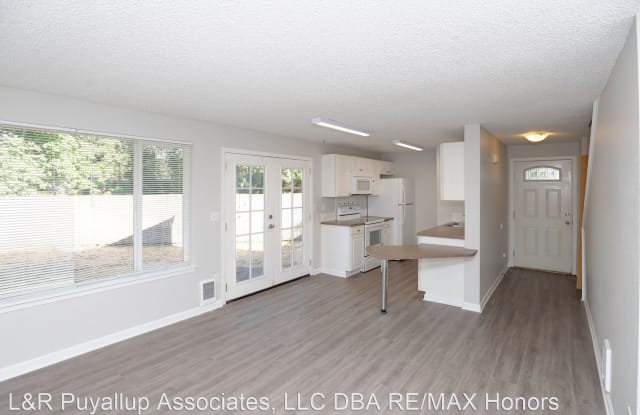 13063 Pacific Hwy SW #C - 13063 Pacific Highway Southwest, Lakewood, WA 98499