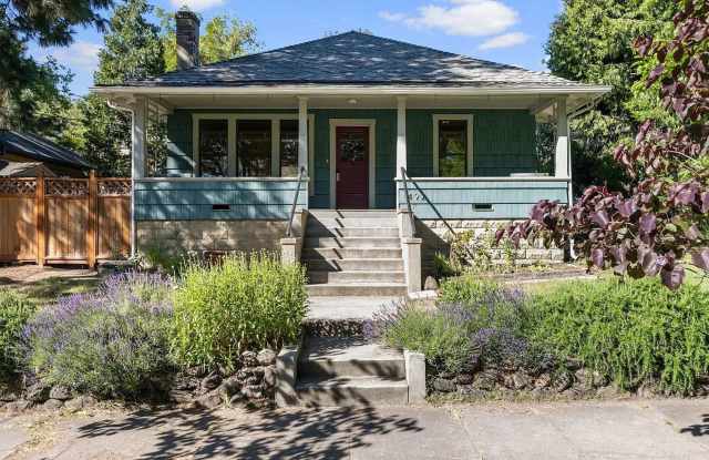 3 Bedroom Craftsman style home in prime Ashland location! Available mid-July photos photos