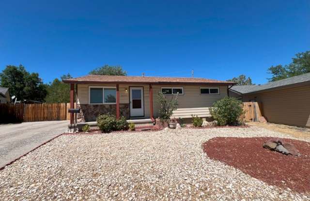 <b>Three Bedroom Home In Northwest Reno.<br><br> Gallery 1